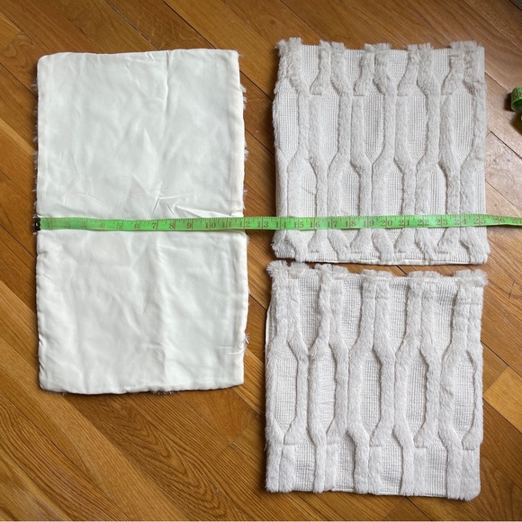 Lot 6 - New Pillow Covers -velvet/linen -no inserts Dark Blue and Cream see pics - Picture 4 of 8